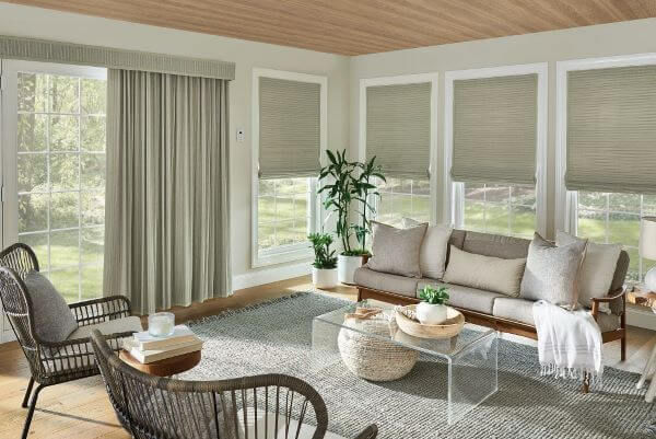 Living indoor plants add color and texture to the space. Different plants will bring a variety of colors. Greens are typically soothing colors so incorporating them into the color palette of a room is a natural way to make a space feel calm. Living indoor plants add color and texture to the space. Different plants will bring a variety of colors. Greens are typically soothing colors so incorporating them into the color palette of a room is a natural way to make a space feel calm.